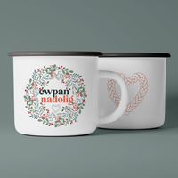 Welsh Ceramic Camping Mug 'Cwpan Nadolig' wreath