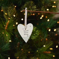 Christmas Heart Hanger - Nadolig Llawen Mamgu / Nain (Grandmother)
