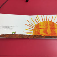 Lindysyn Llwglyd Iawn, Y / Very Hungry Caterpillar, The