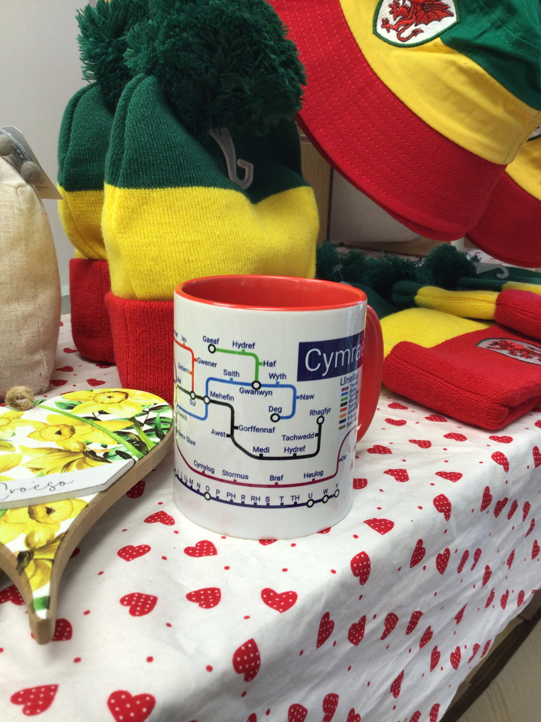 Cymraeg Metro Mug