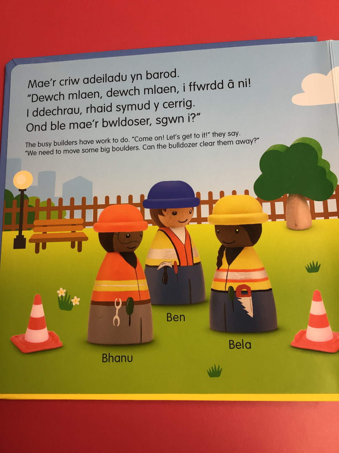 Codi Fflap Pi-po! Cloddio / Pop-up Peekaboo! Diggers