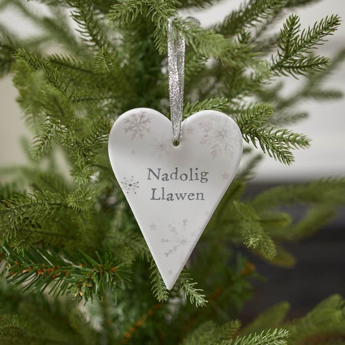 Christmas Heart Hanger - Nadolig Llawen - Snowflakes