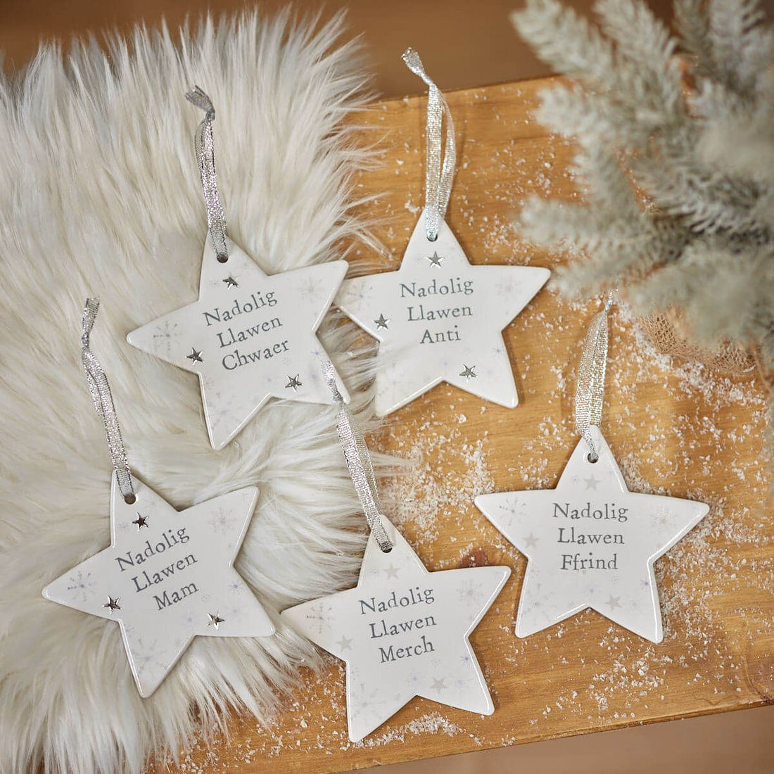 Christmas Star Hanger - Nadolig Llawen - Mam / Anti / Chwaer / Ffrind