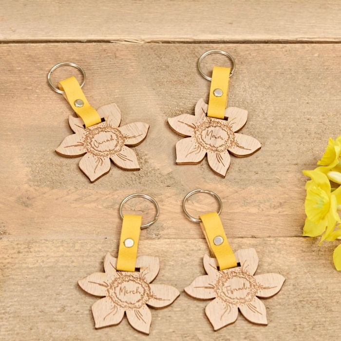Welsh Wooden Gift Keyring - Daffodil