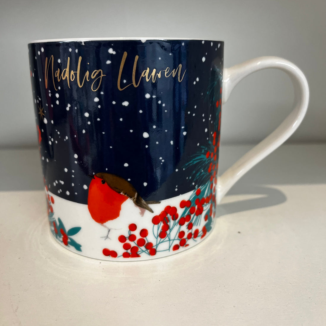 Bone China Christmas Mug - Nadolig Llawen - Robins & Berries