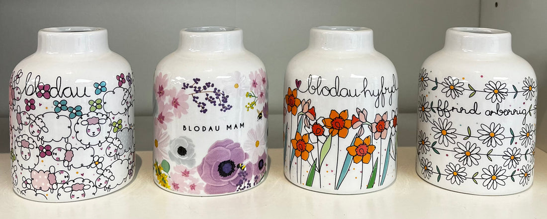 Bud Vase - Blodau Hyfryd - Daffodils
