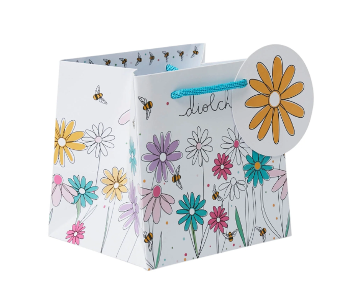 Welsh Gift Bag - Diolch - Flowers