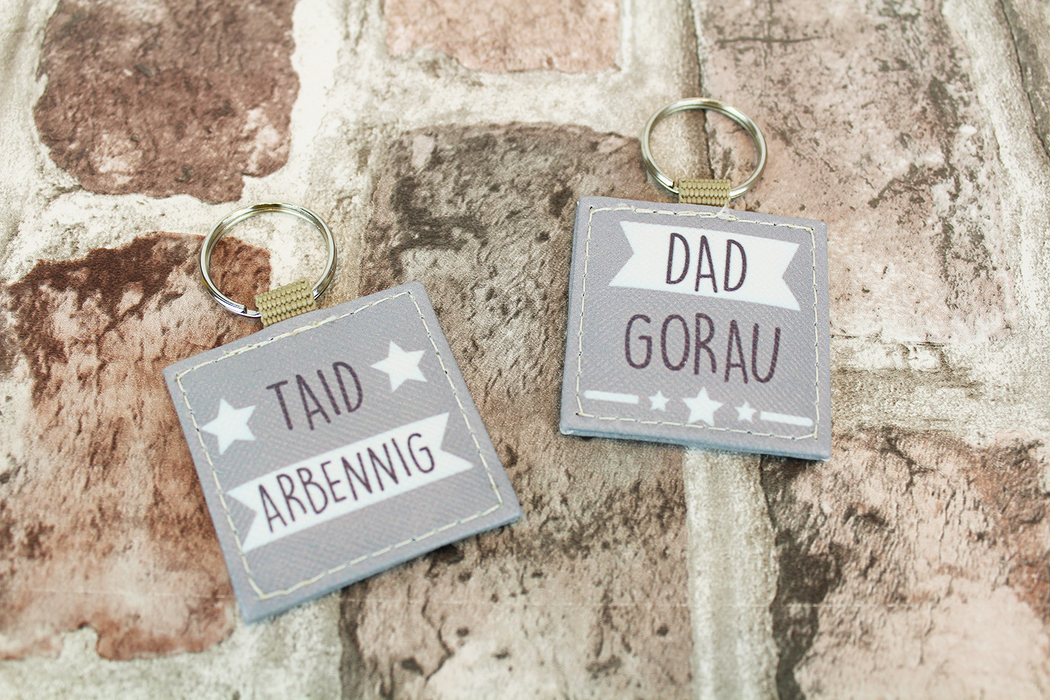 Grey Keyring for Dad or Taid (Grandad)