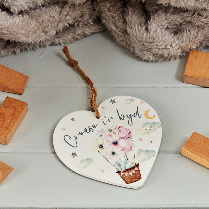 New Baby Ceramic Heart Plaque - Croeso i'r byd - pink or blue