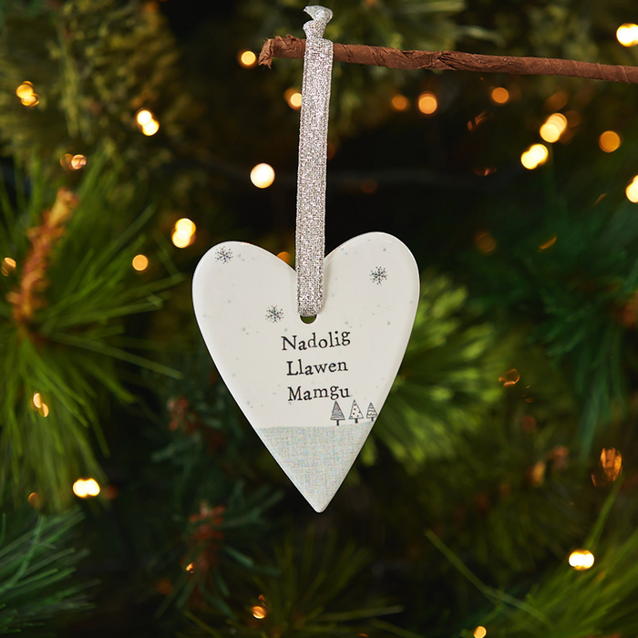 Christmas Heart Hanger - Nadolig Llawen Mamgu / Nain (Grandmother)
