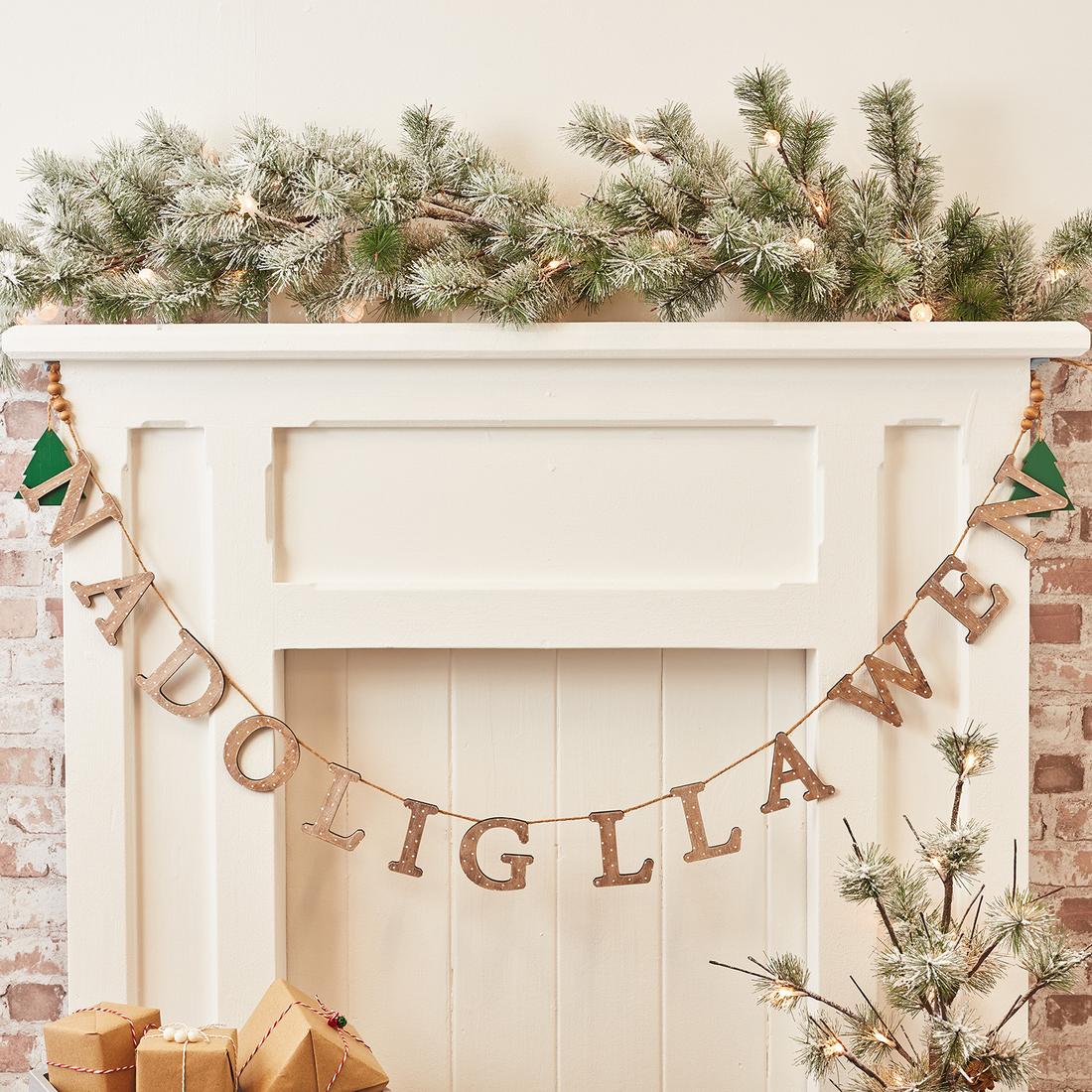 Nadolig Llawen Christmas wooden bunting - tree