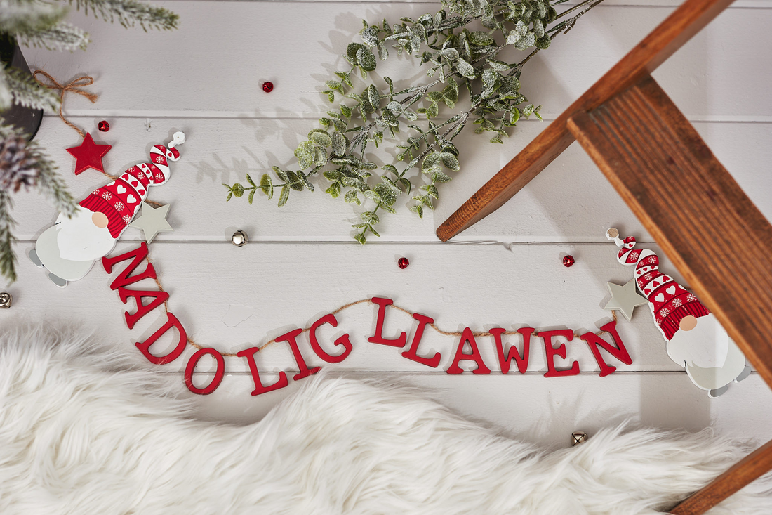 Nadolig Llawen Christmas wooden bunting - gonks