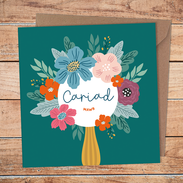 Love card 'Cariad Mawr' bouquet
