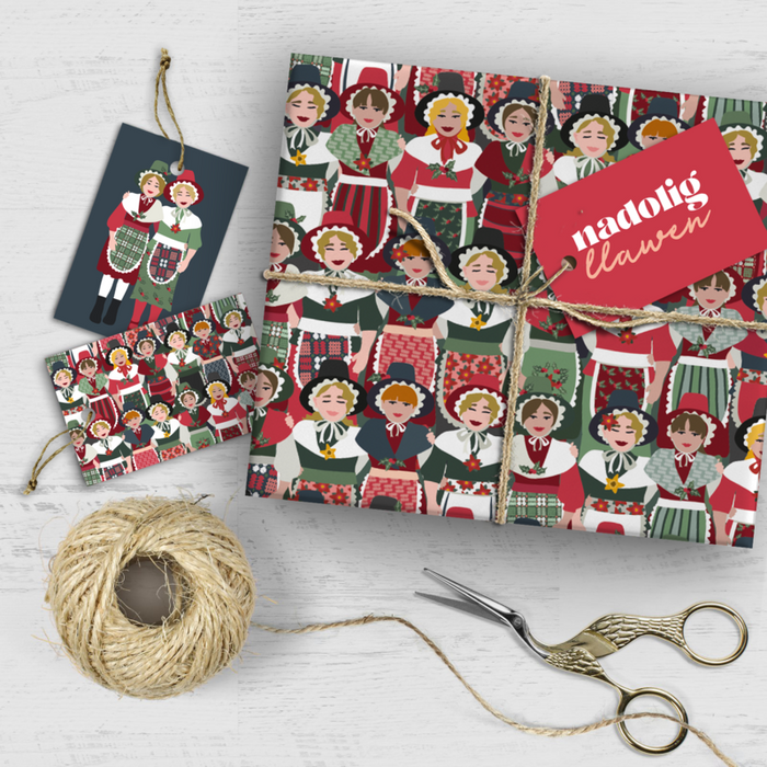 Christmas wrapping paper & tags - Queens of Wales