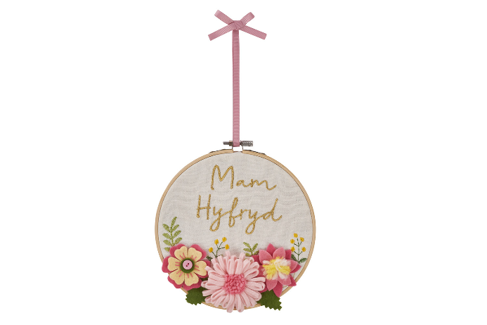 Lovely Mum 'Mam Hyfryd' Hoop Hanger