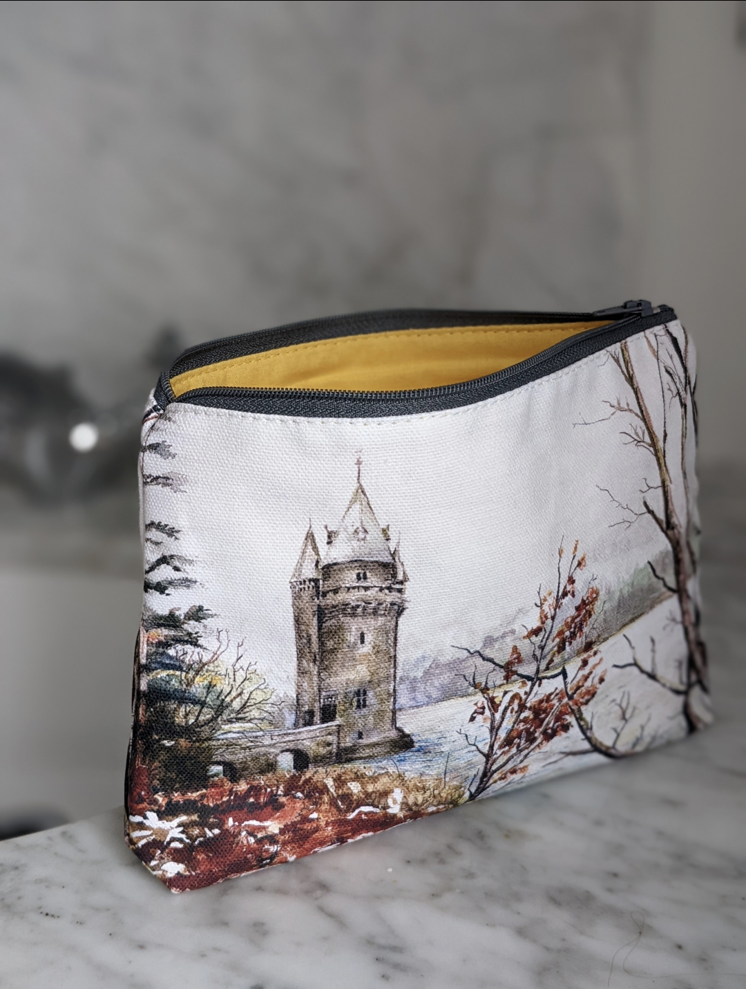 Lake Vyrnwy Collection / Casgliad Llyn Efyrnwy: Pouch