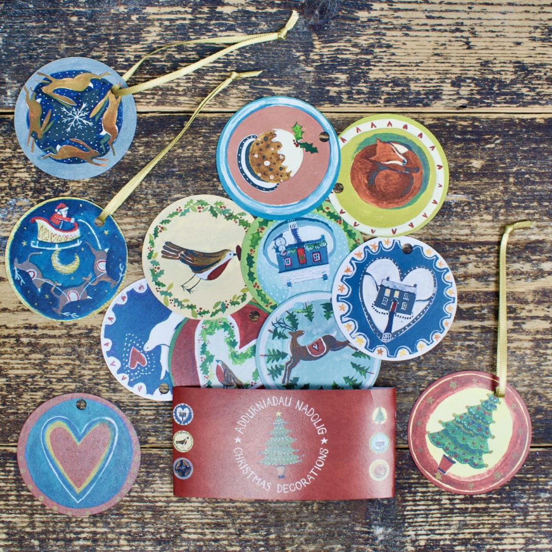 Card Christmas Decorations €“ Addurniadau Nadolig