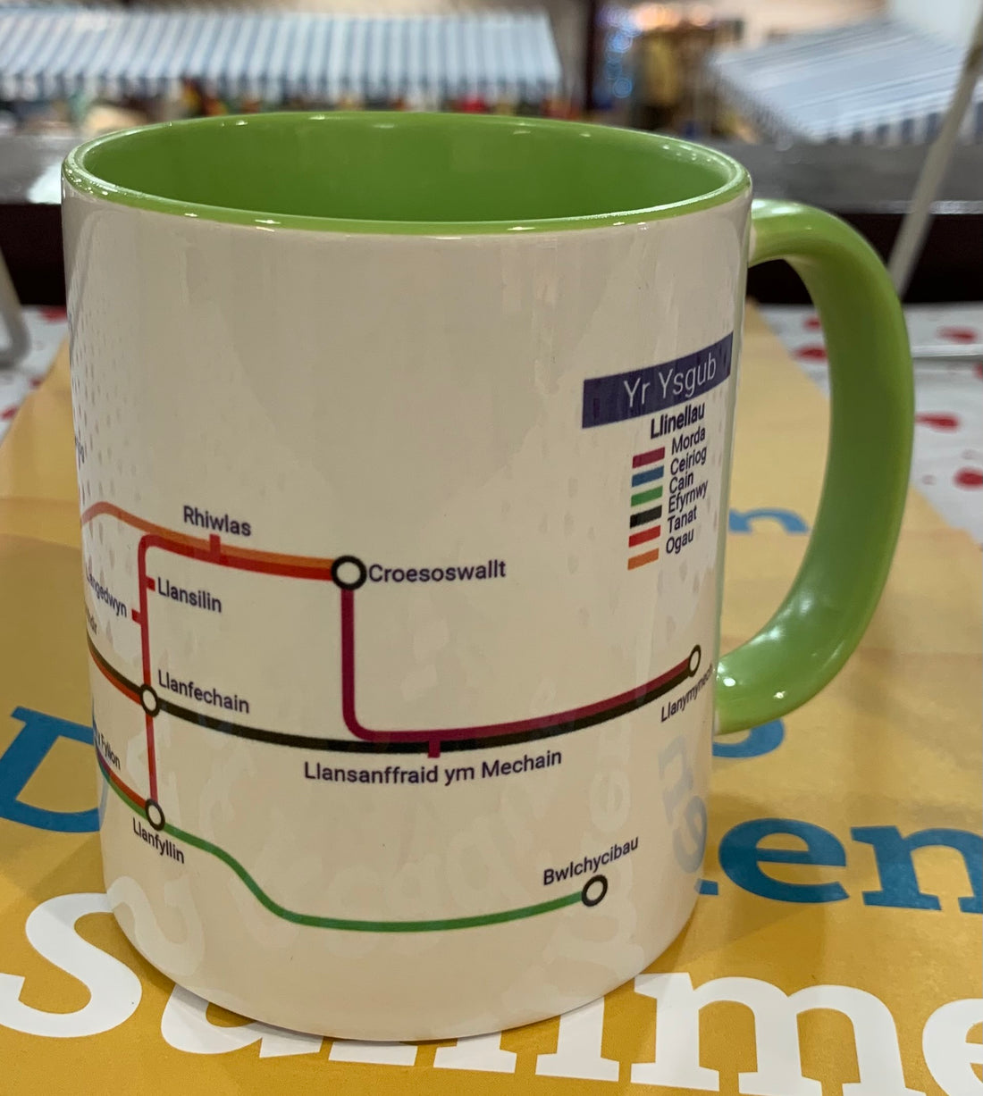Yr Ysgub Metro Mug
